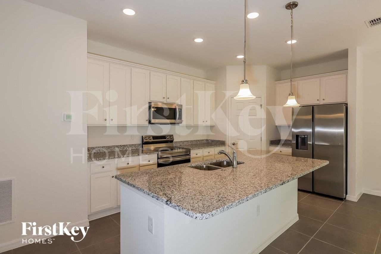 166 Windsor Reserve Dr - Photo 6 of 17