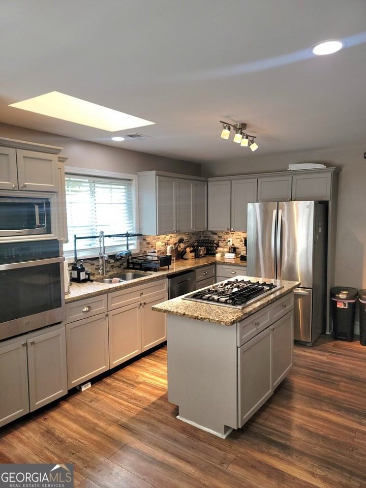 5104 Carole Pl - Photo 3 of 15