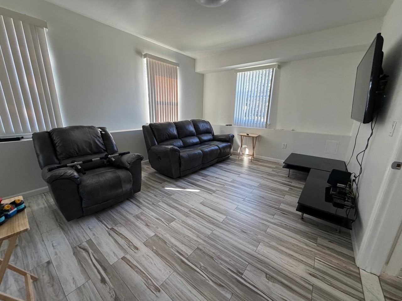 104 Niehaus Ave - Photo 4 of 8