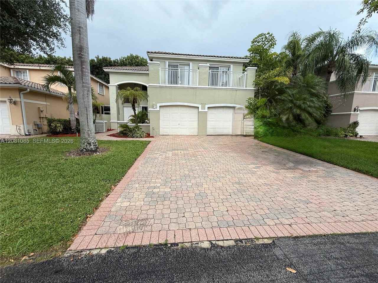 9457 Nw 47th Ter - Photo 2 of 50