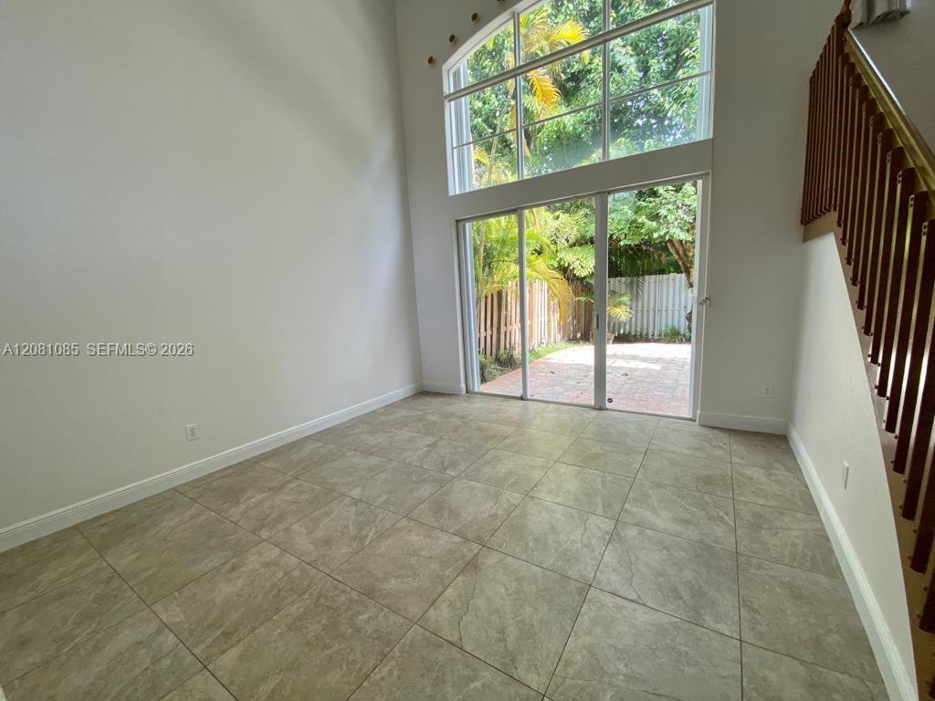 9457 Nw 47th Ter - Photo 4 of 50