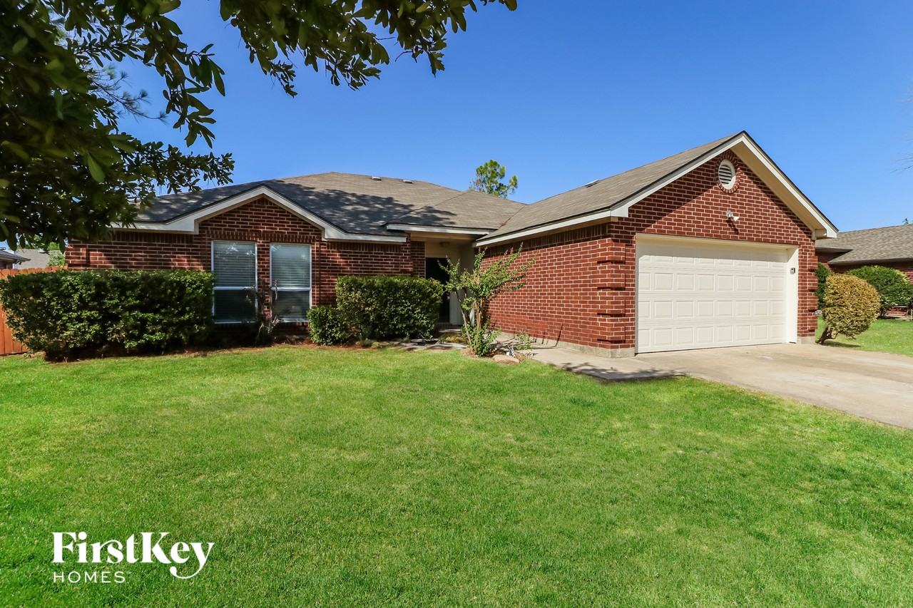 525 Brandy Ct - Photo 2 of 15