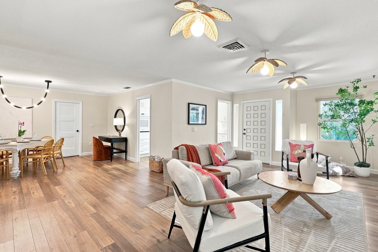 700 Longboat Ct - Photo 3 of 32