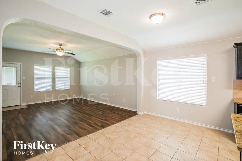 4205 Gallowgate Dr - Photo 4 of 16