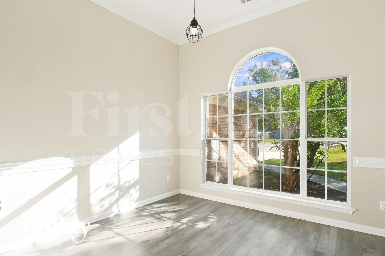 109 Stroud Cir - Photo 3 of 21