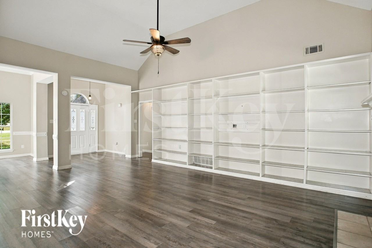 109 Stroud Cir - Photo 5 of 21