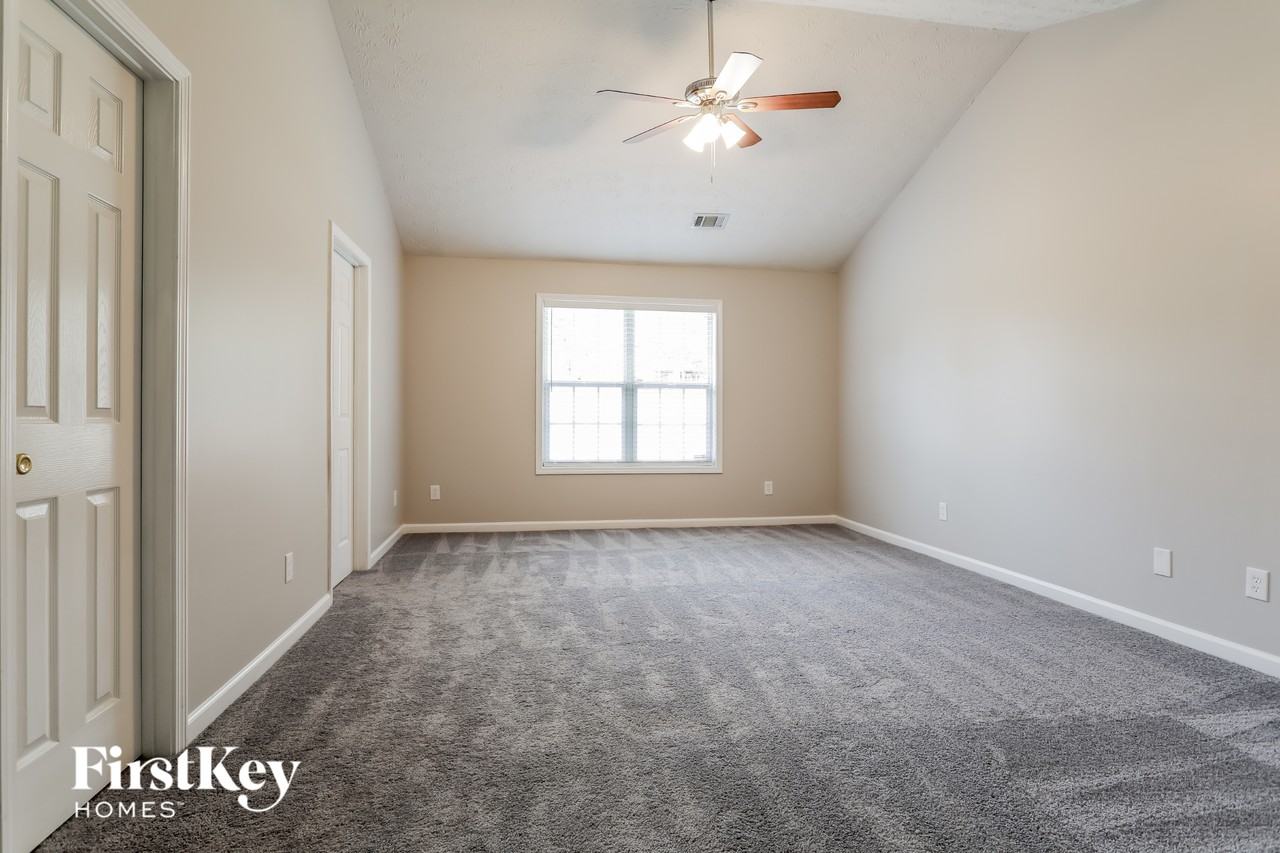 1654 Amhearst Walk Rd - Photo 4 of 15