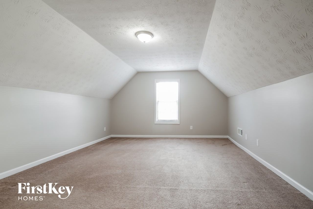 1654 Amhearst Walk Rd - Photo 7 of 15