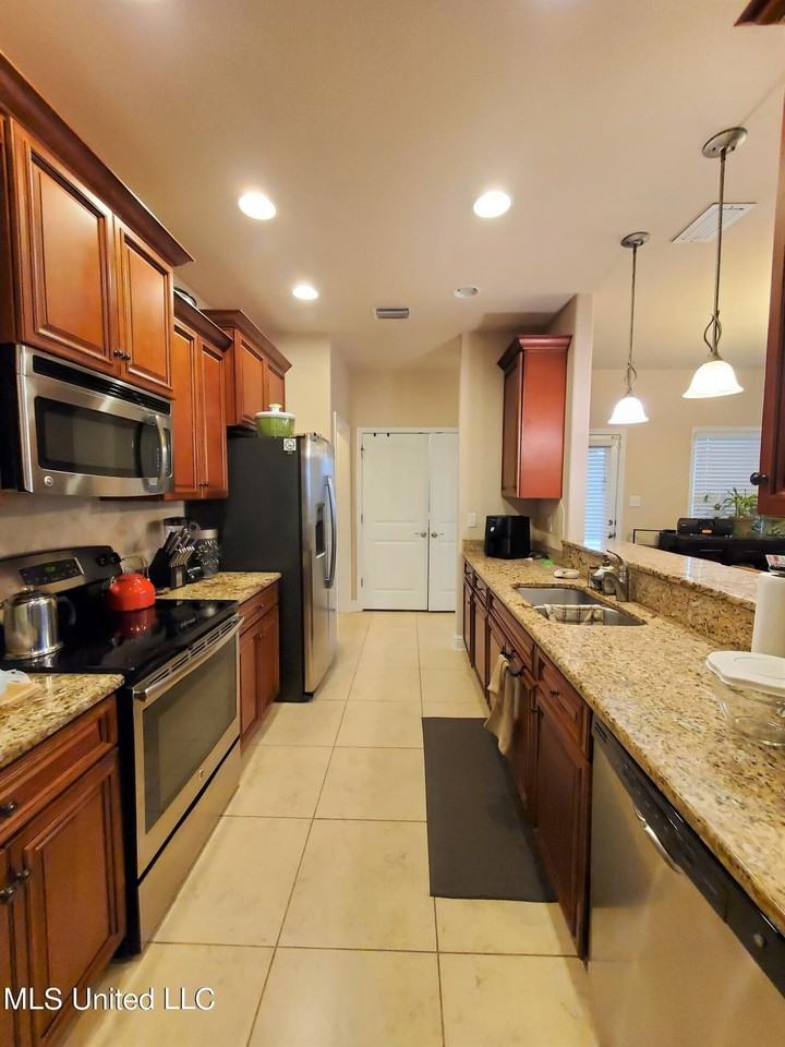 10322 Hutter Rd - Photo 5 of 7
