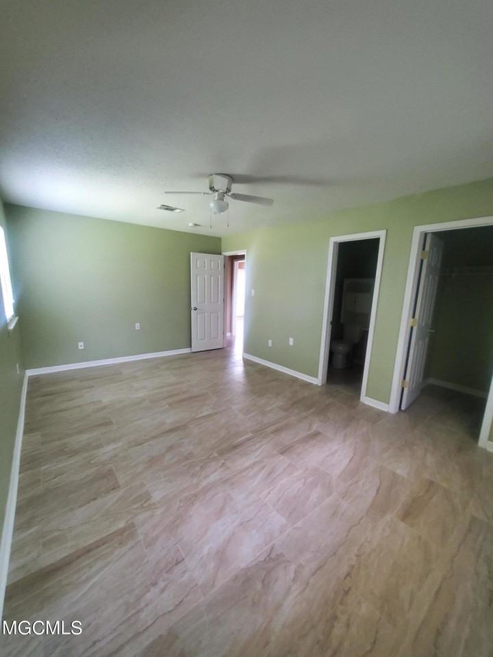 303 Sunny Dr - Photo 7 of 8