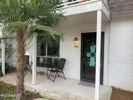 featured image of 550 Post Rd Unit 607