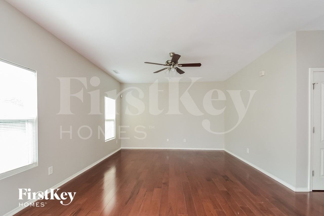 1025 Sweet Gale Dr - Photo 4 of 15