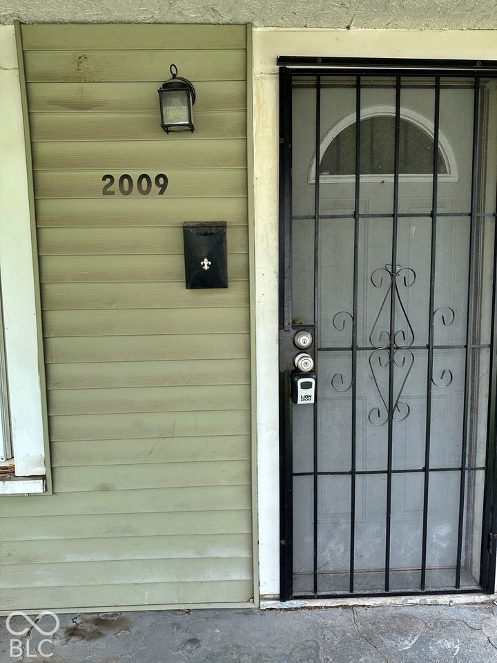 2009 Westview Dr - Photo 4 of 22