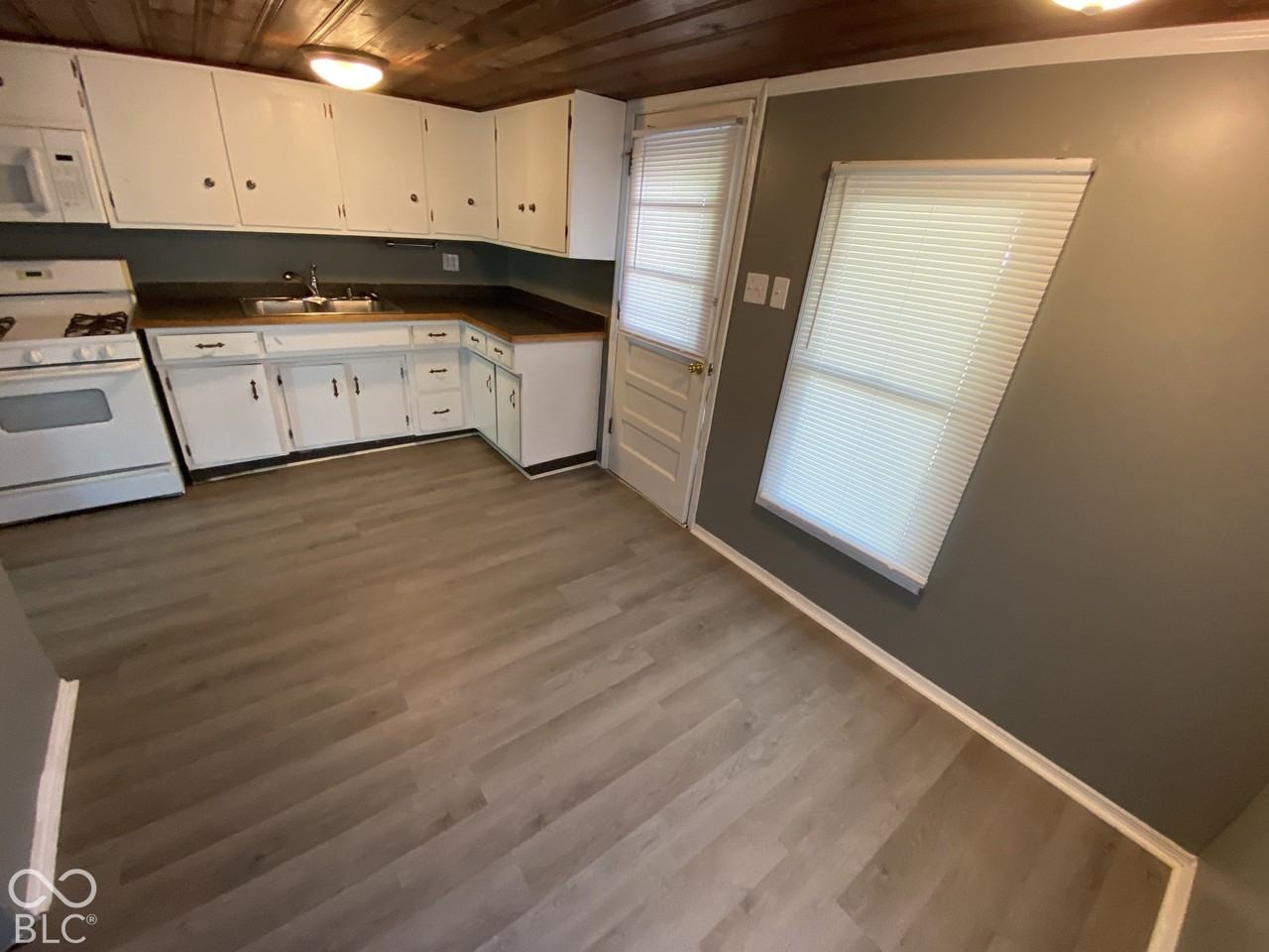 4201 E Lynn St - Photo 5 of 15