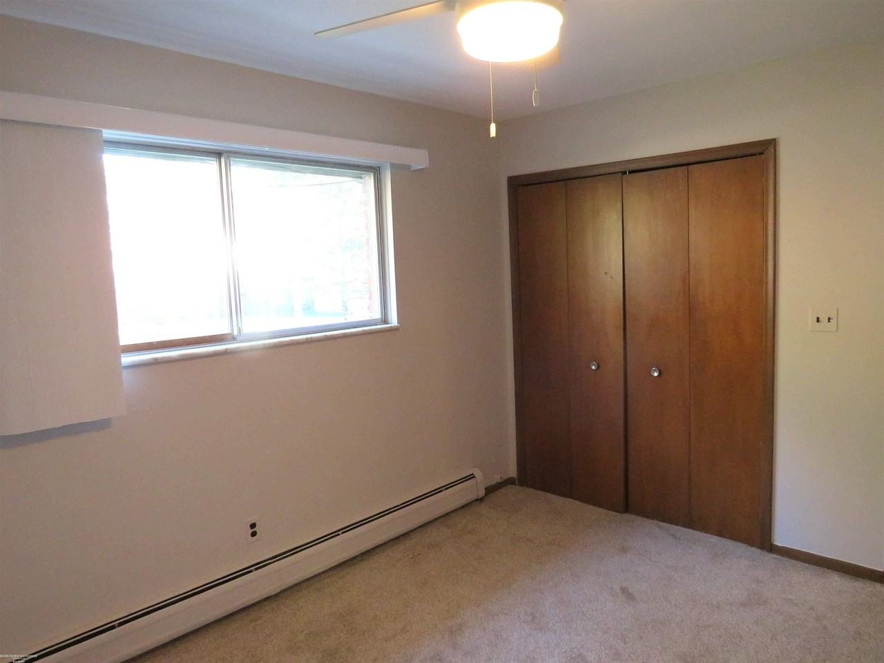 11025 Janis St - Photo 6 of 10