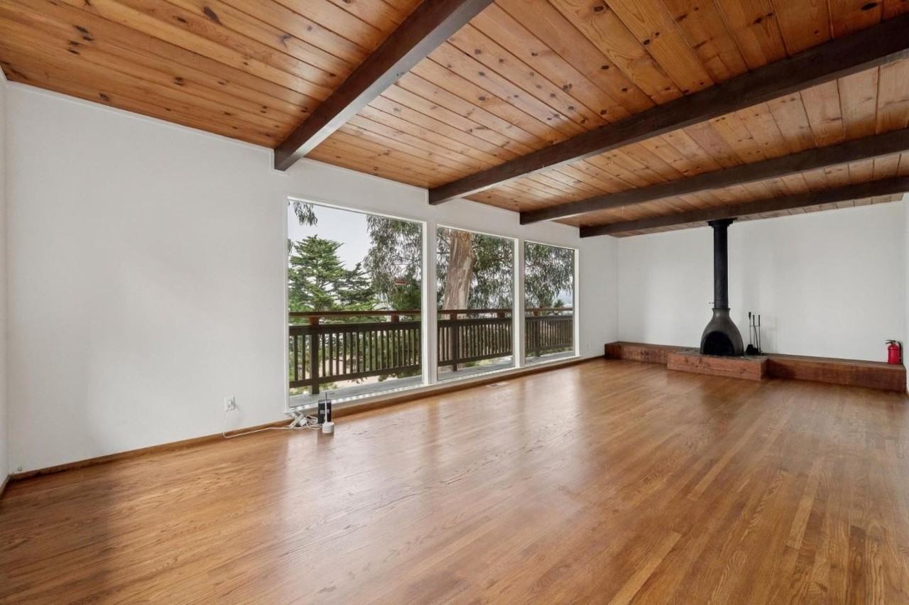 274 Sterling Ave - Photo 2 of 11