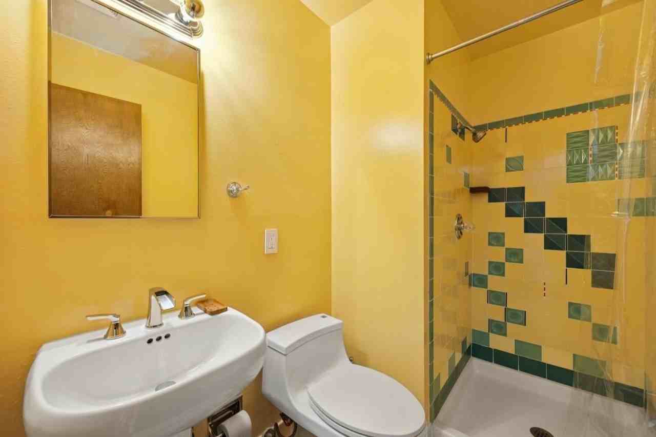 274 Sterling Ave - Photo 5 of 11
