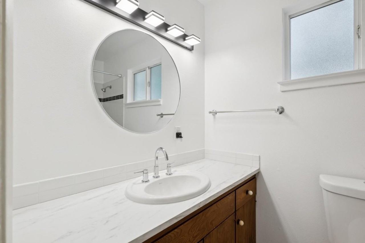 274 Sterling Ave - Photo 7 of 11