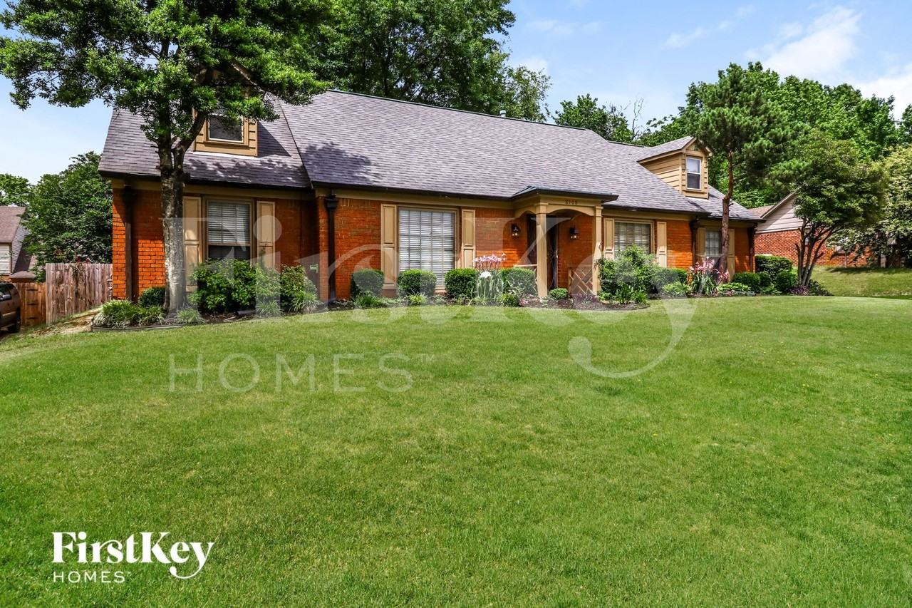 8508 Chimneyrock Blvd - Photo 2 of 15
