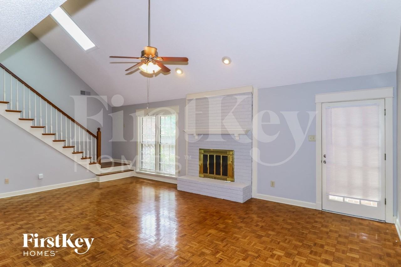 8508 Chimneyrock Blvd - Photo 3 of 15