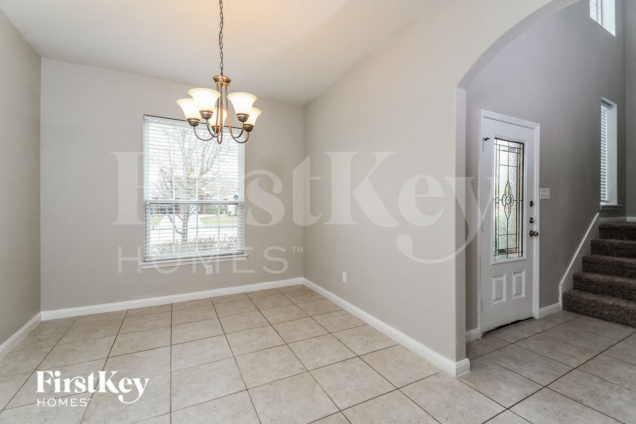 123 Parks Branch Rd - Photo 4 of 15