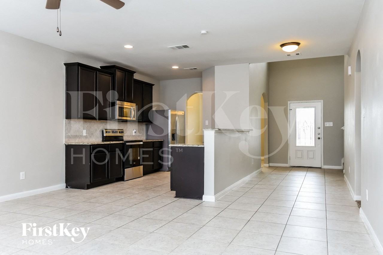 123 Parks Branch Rd - Photo 5 of 15
