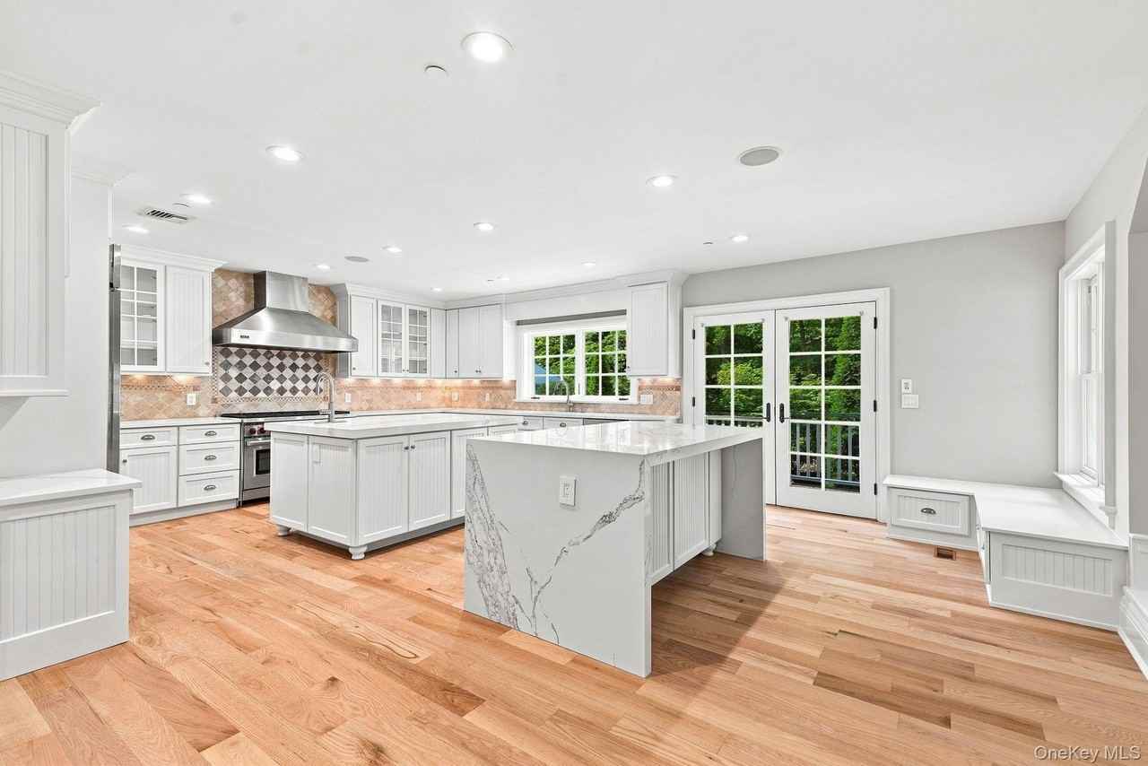 38 Lincoln Ave - Photo 3 of 33