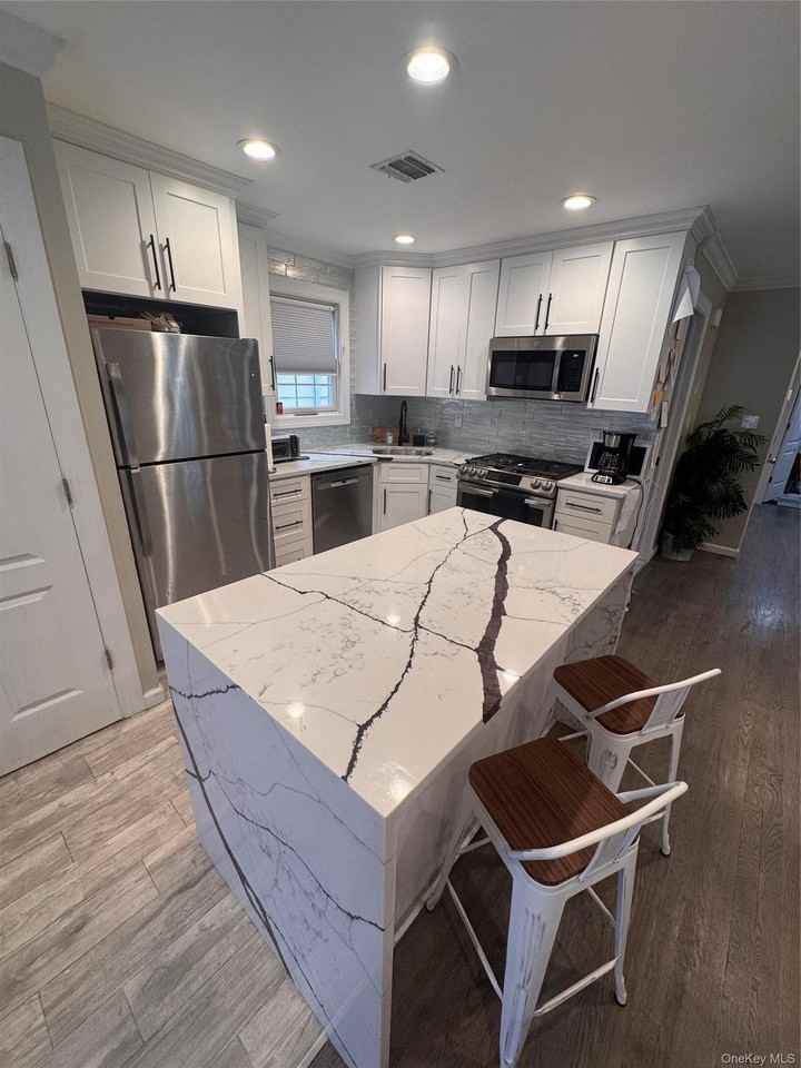 68 Brookline Ave - Photo 2 of 17