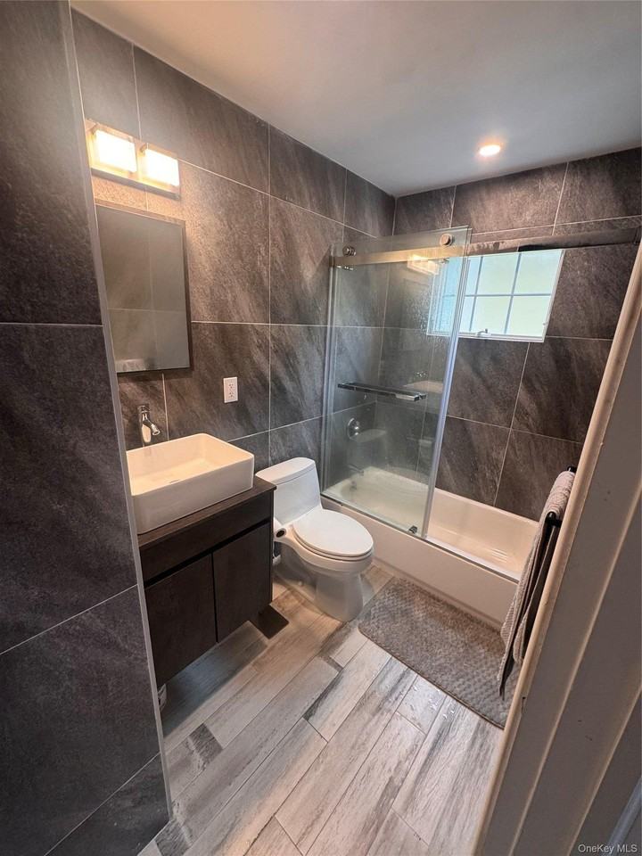 68 Brookline Ave - Photo 5 of 17