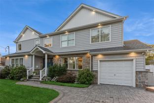 1402 Merrick Ave - Photo 1 of 1