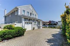 609 E Bay Dr - Photo 1 of 1