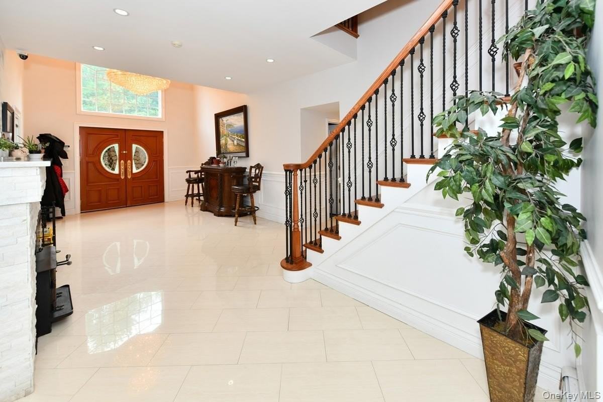 42 Willow Tree Rd - Photo 4 of 33