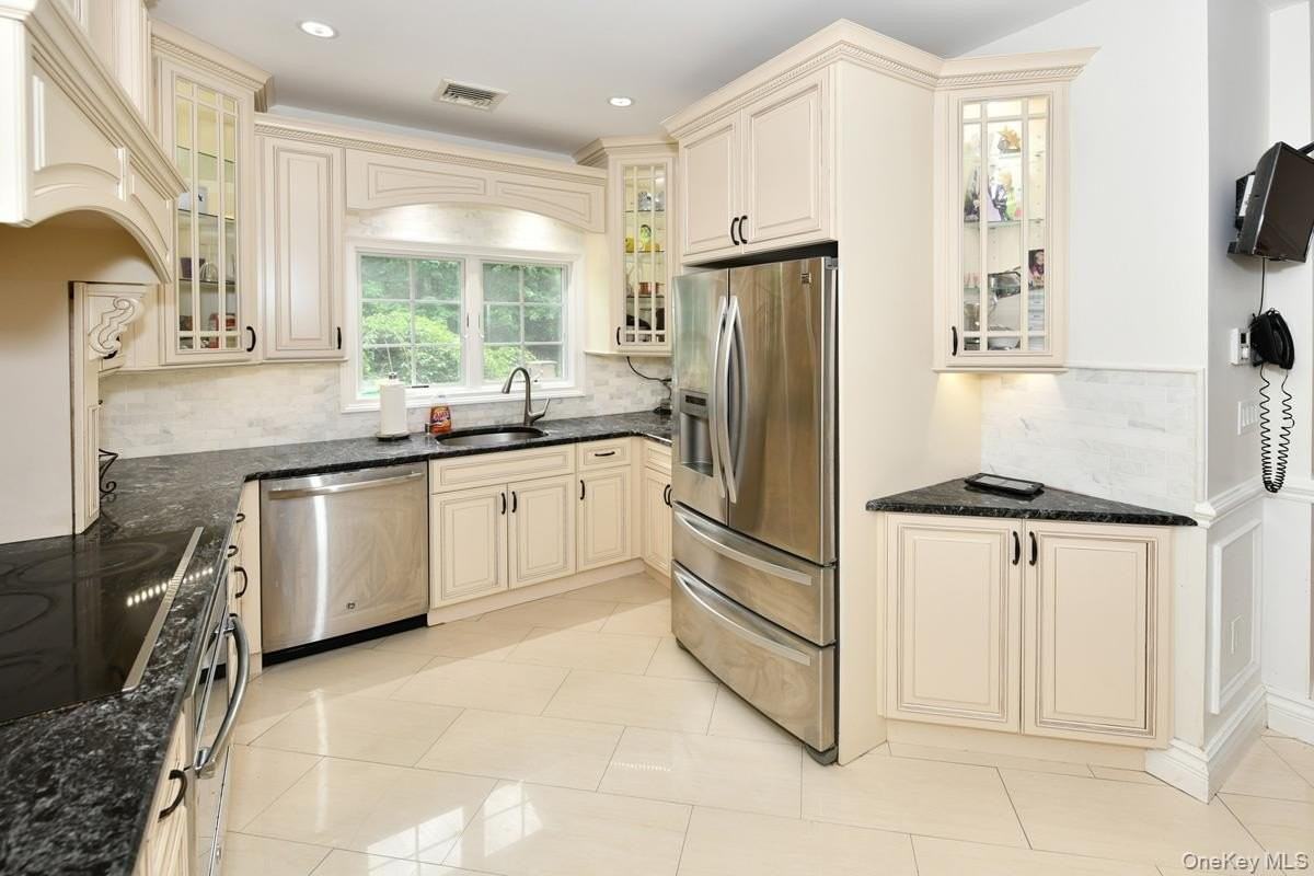 42 Willow Tree Rd - Photo 6 of 33