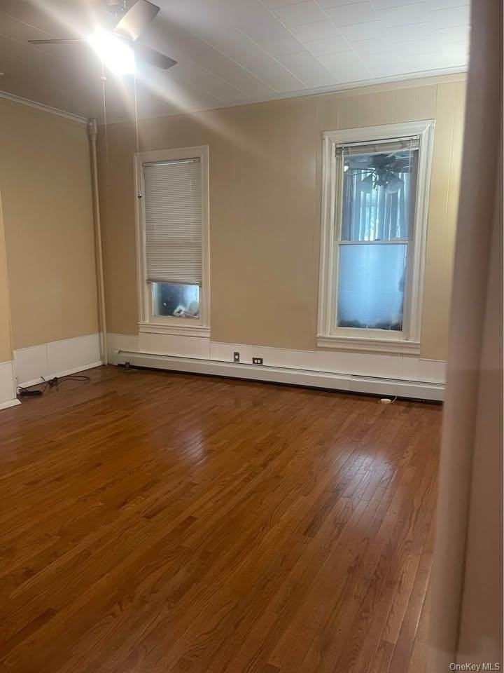 8833 80th St - Photo 2 of 3