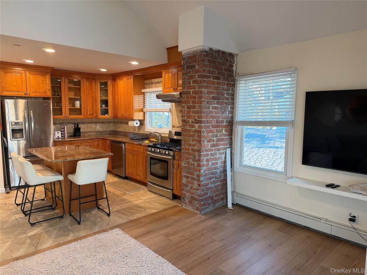 39 Indiana Ave #2 - Photo 5 of 11