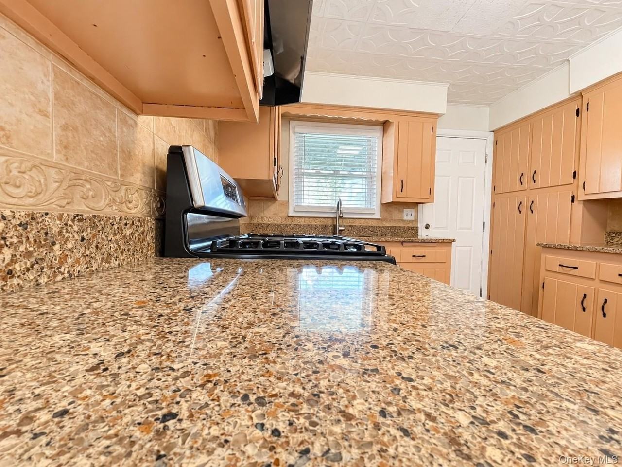 159 Elm Ave #1 - Photo 5 of 12