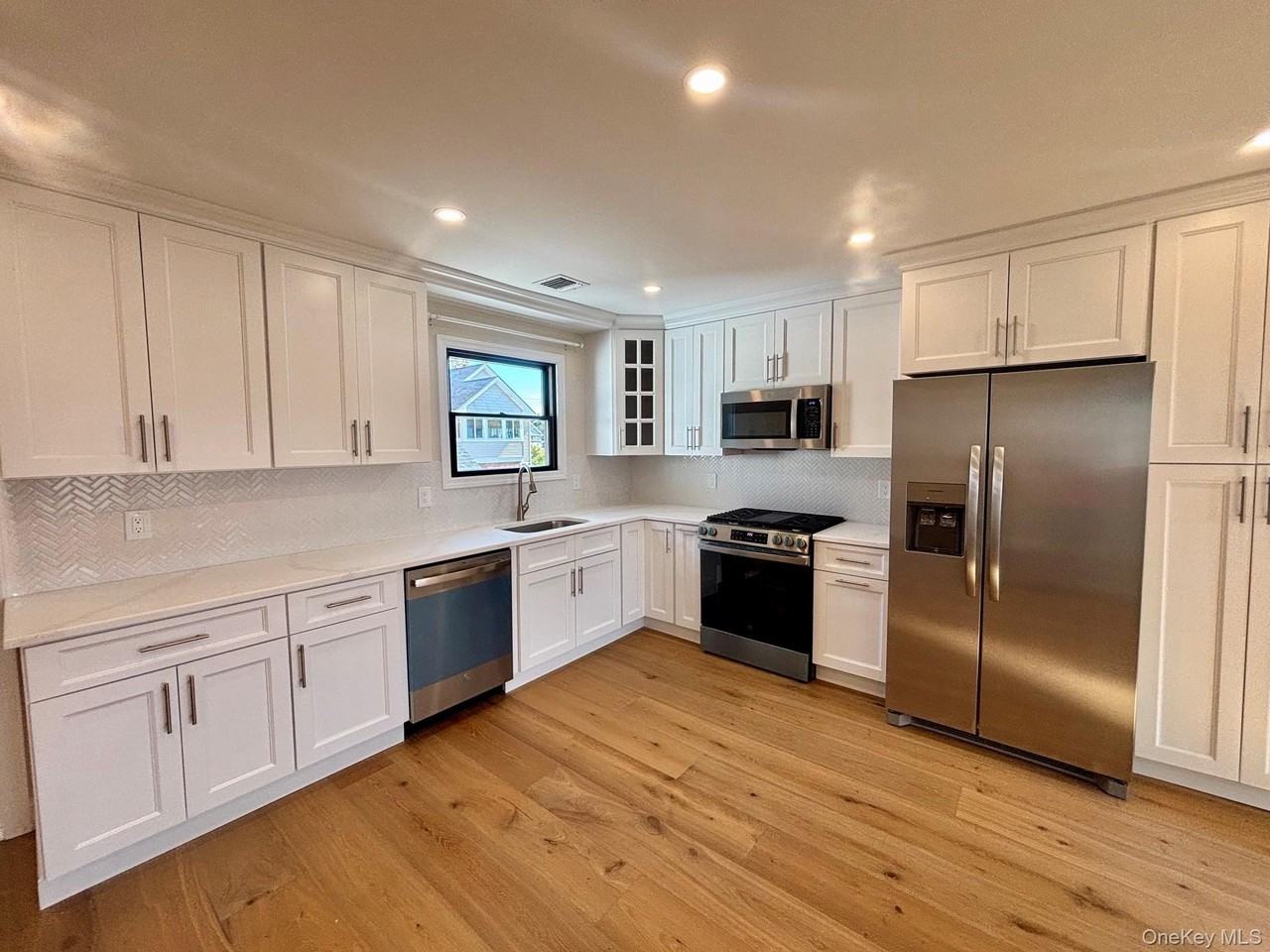 192 Roosevelt Ave #2 - Photo 3 of 16