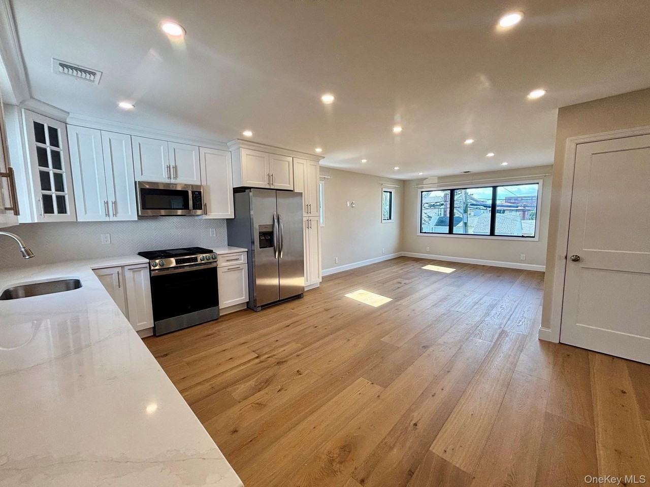 192 Roosevelt Ave #2 - Photo 4 of 16