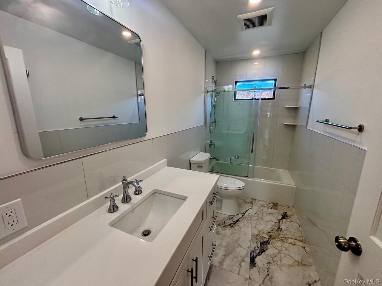 192 Roosevelt Ave #2 - Photo 7 of 16