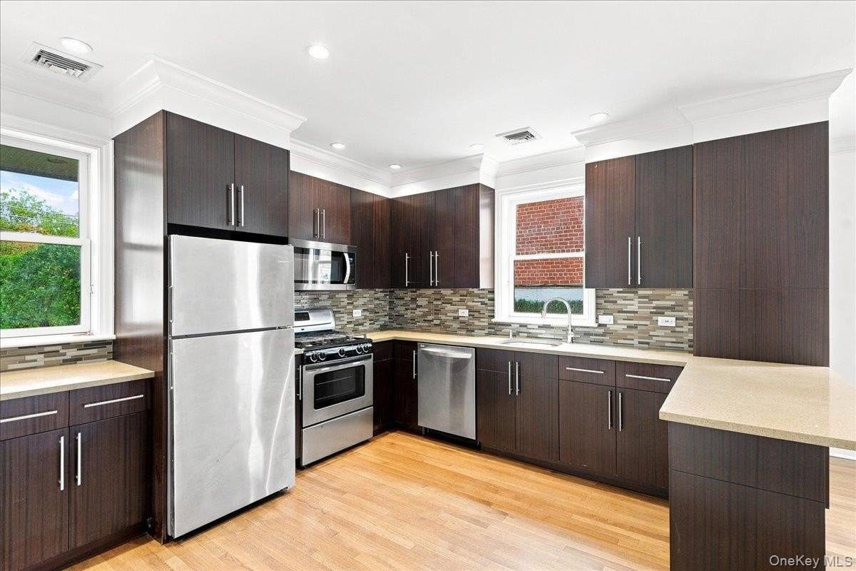 3533 Ropes Ave - Photo 3 of 15