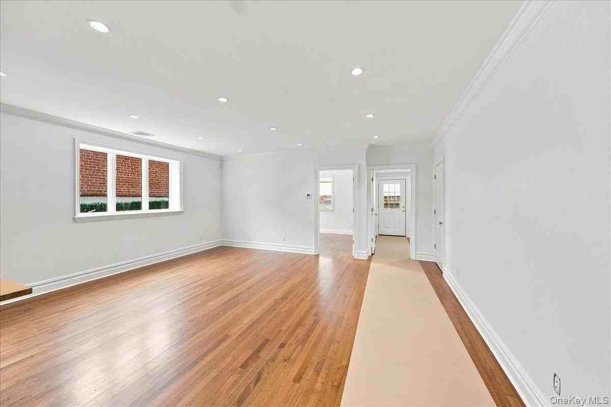 3533 Ropes Ave - Photo 6 of 15