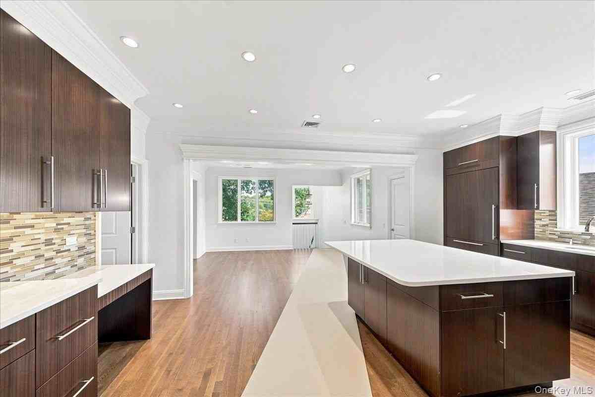 3533 Ropes Ave - Photo 5 of 19