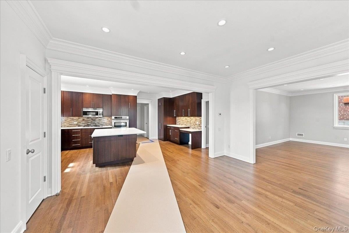 3533 Ropes Ave - Photo 6 of 19