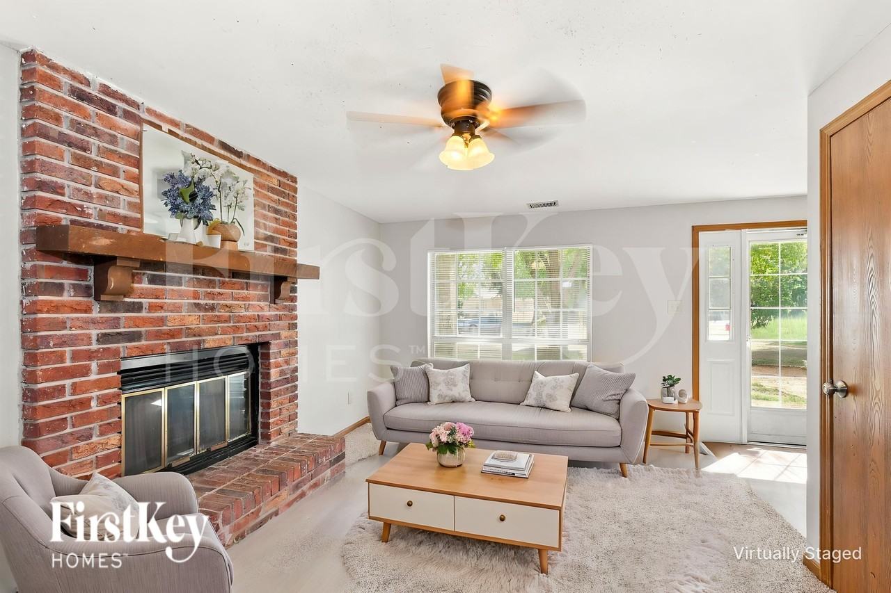 7011 Blue Mountain Dr - Photo 4 of 20