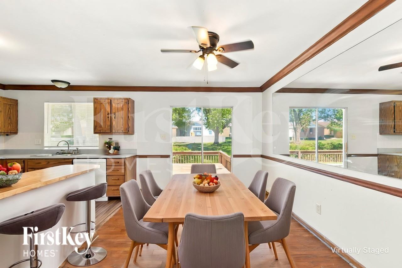 7011 Blue Mountain Dr - Photo 6 of 20