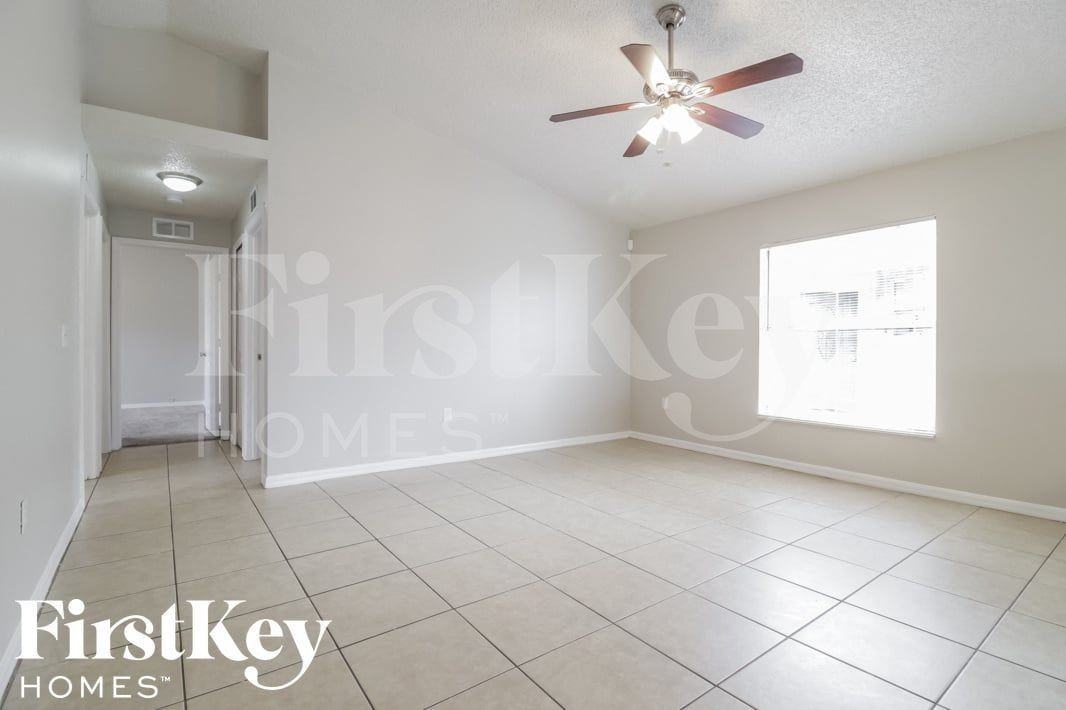 6500 Viewpoint Ct - Photo 2 of 16