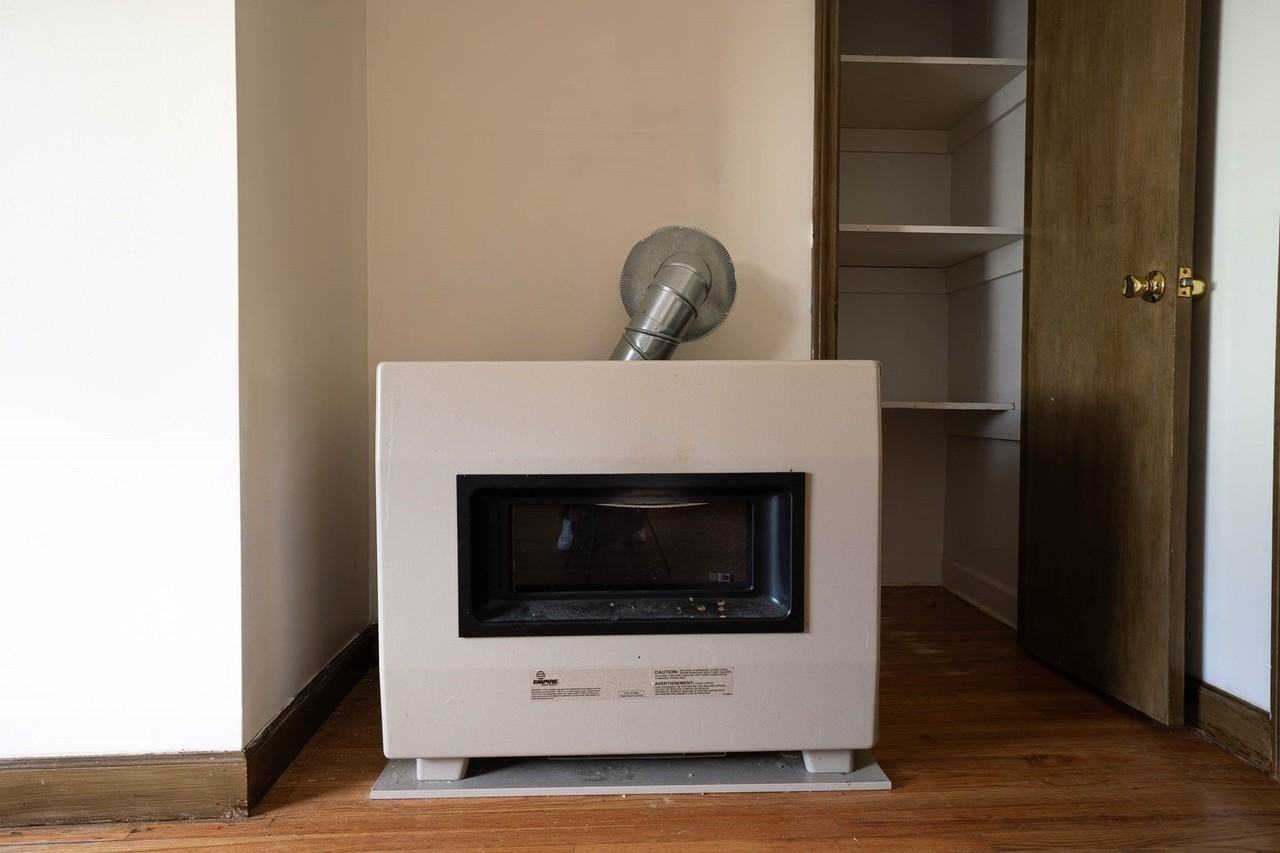 1129 Bedford St #2E - Photo 2 of 14