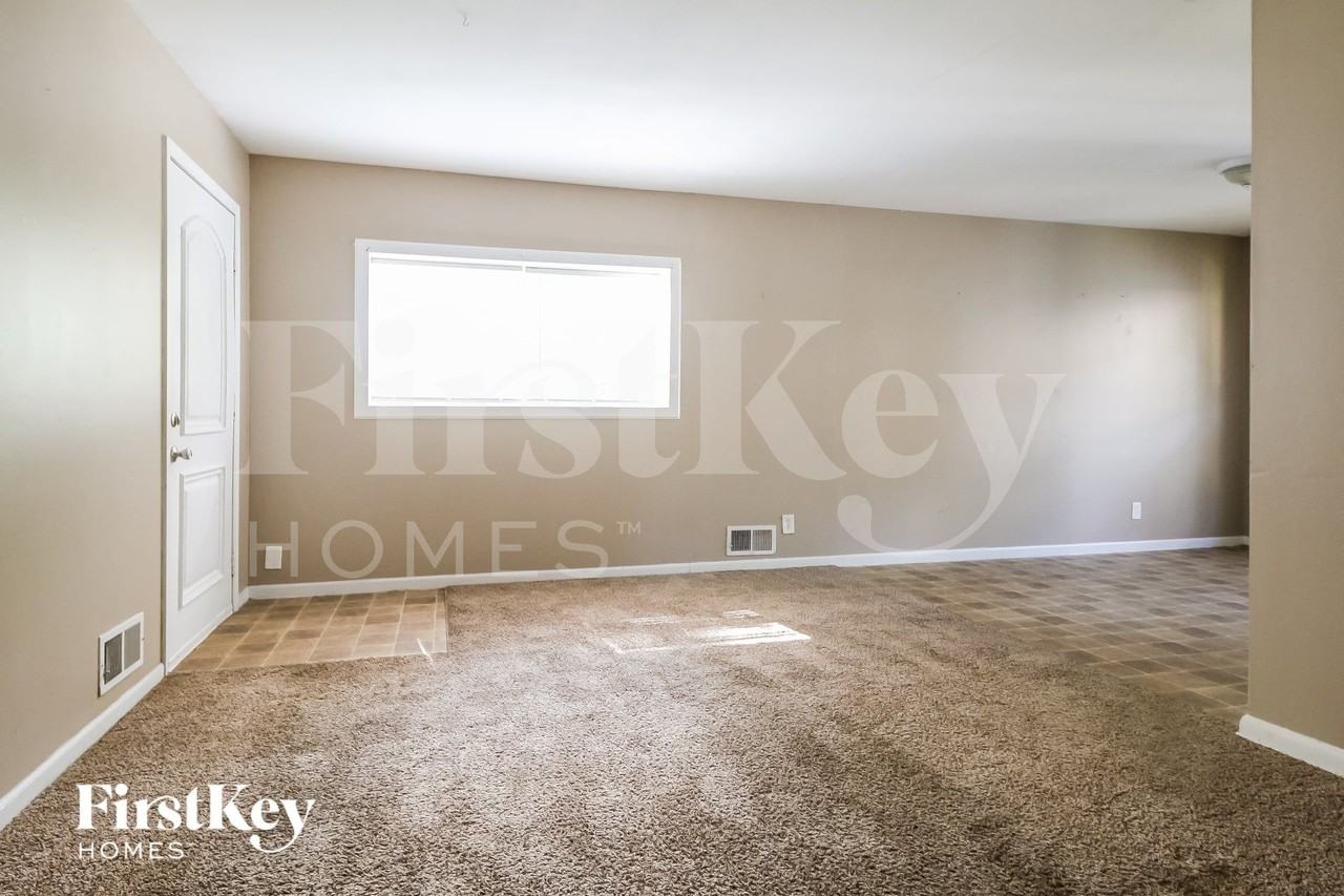 5102 N Euclid Ave - Photo 3 of 15