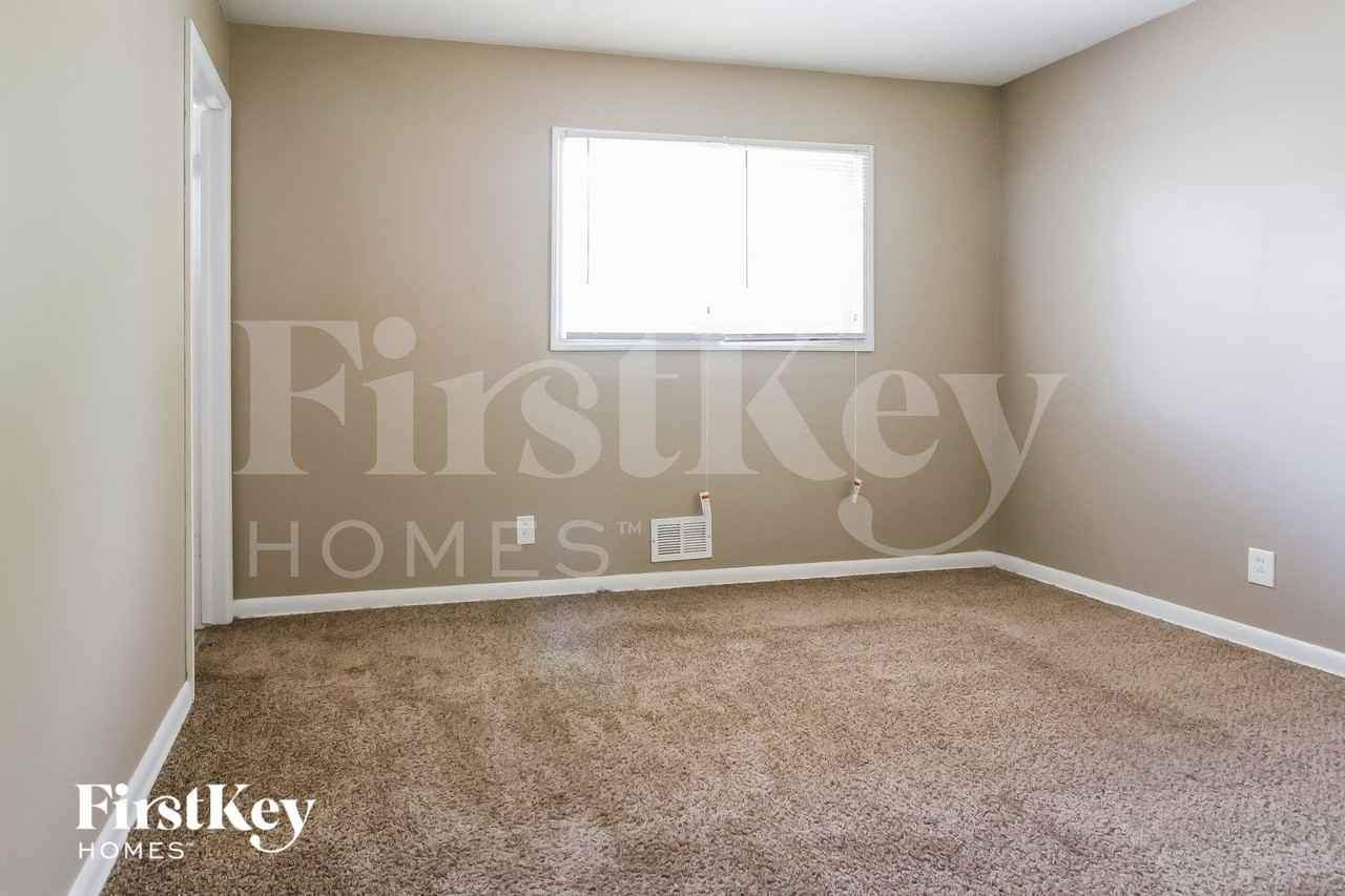 5102 N Euclid Ave - Photo 7 of 15