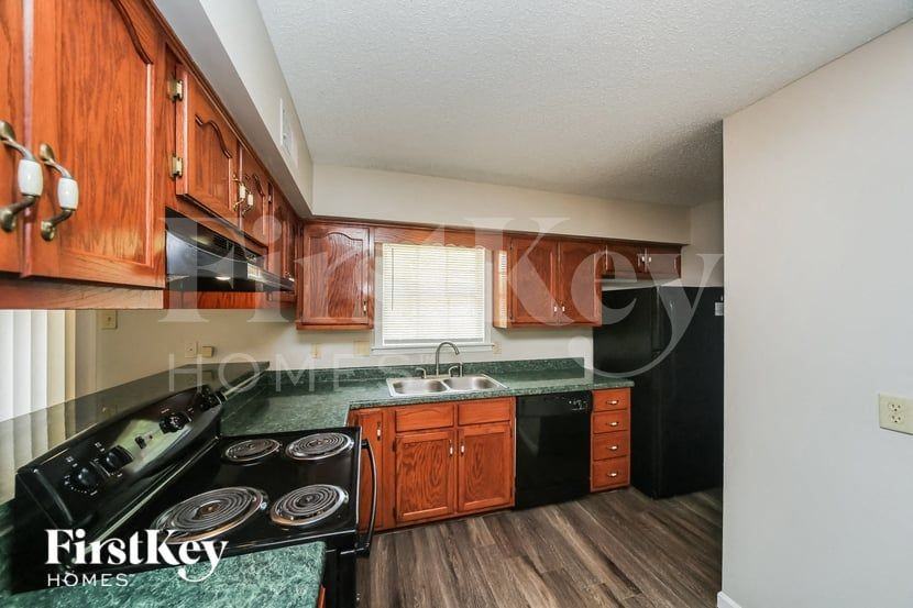 4158 Parkchester Ave - Photo 7 of 15